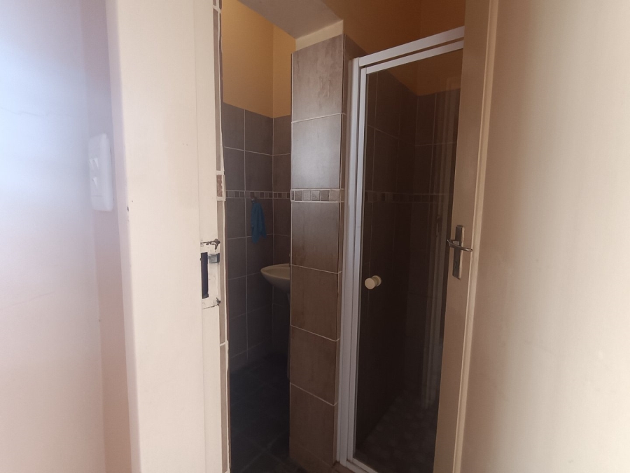 To Let 1 Bedroom Property for Rent in Die Bult North West